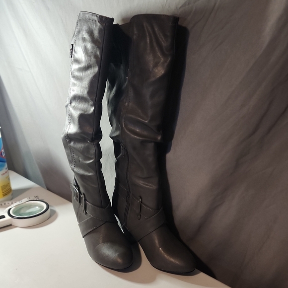 Rampage Gray Heeled Boots with Edgy Buckle Straps - Picture 3 of 10